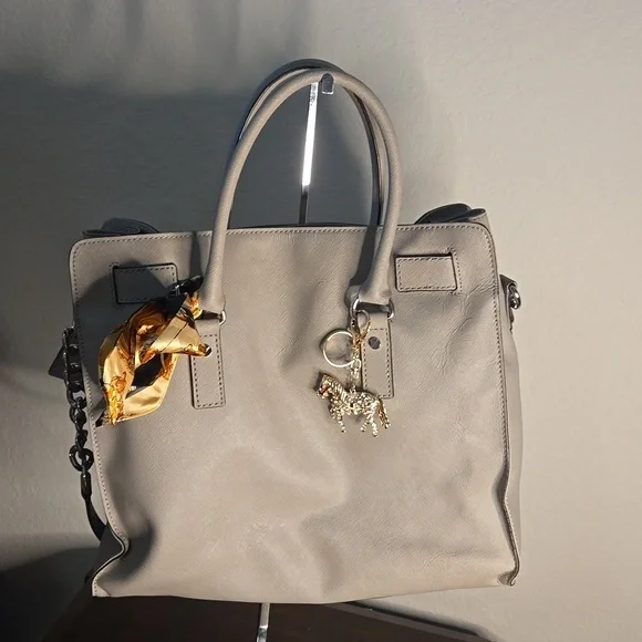 Michael‎ Kors Hamilton North South Silver Leather Large Tote EUC